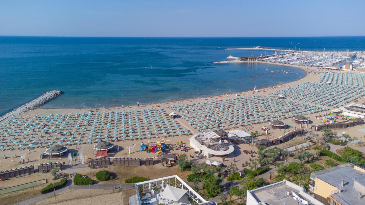 Hotel Paloma Beach Front Chiringuitos Time Rimini Ngoại thất bức ảnh