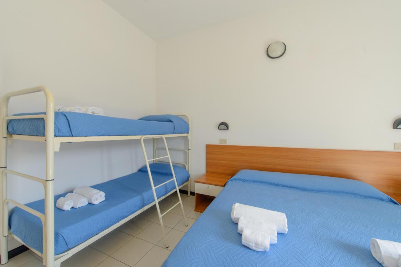 Hotel Paloma Beach Front Chiringuitos Time Rimini Ngoại thất bức ảnh