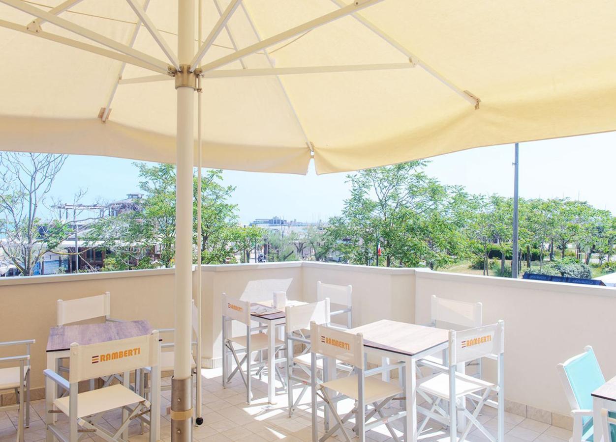 Hotel Paloma Beach Front Chiringuitos Time Rimini Ngoại thất bức ảnh
