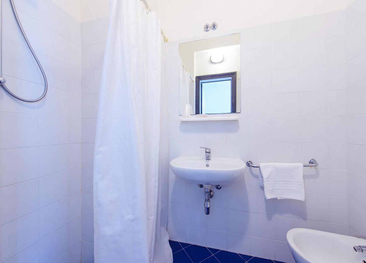Hotel Paloma Beach Front Chiringuitos Time Rimini Ngoại thất bức ảnh