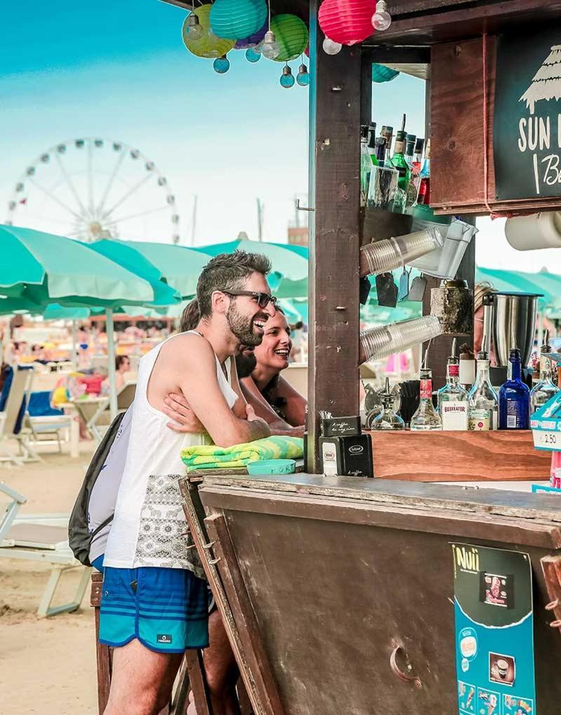Hotel Paloma Beach Front Chiringuitos Time Rimini Ngoại thất bức ảnh